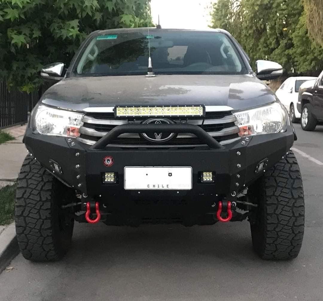 BUMPER PAR DELANTERO Y TRASERO SKULL OFF ROAD - TOYOTA HILUX REVO 2016-2020